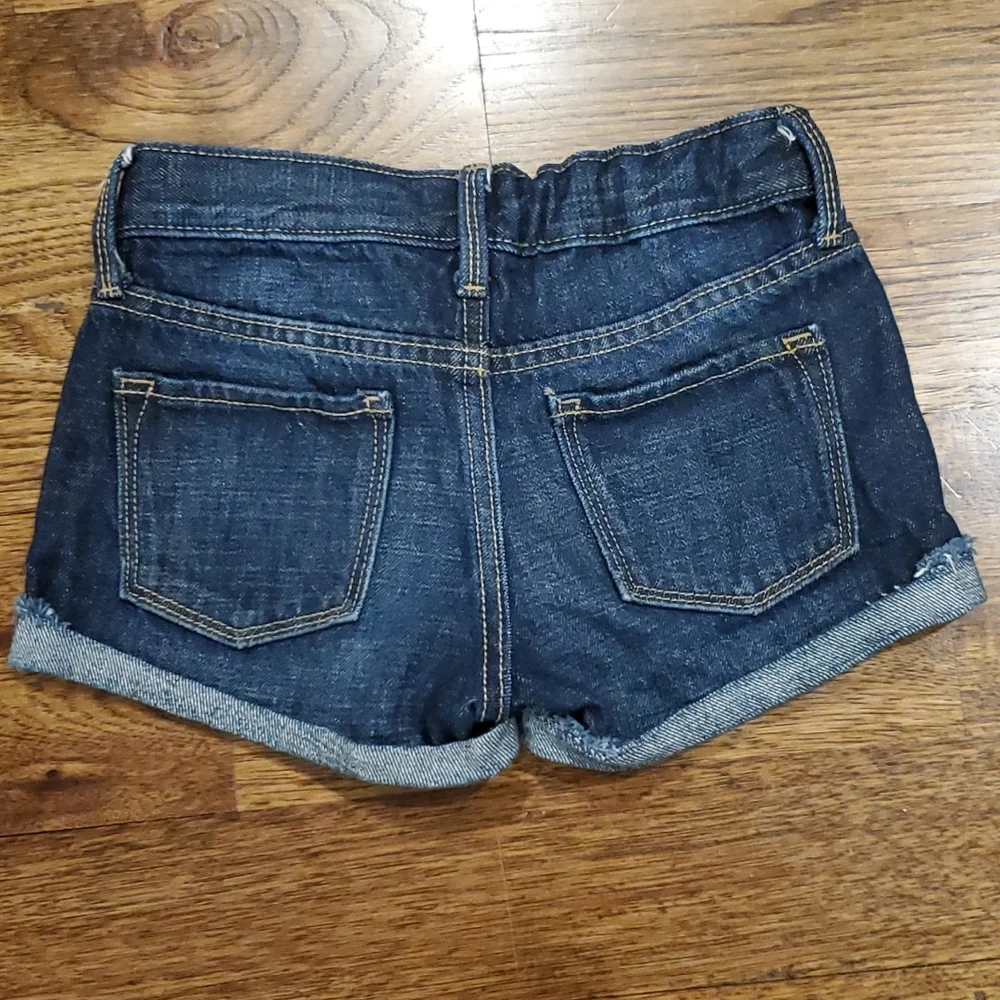 Girls Old Navy rolled cuff jean shorts size 7 - Picture 4 of 4
